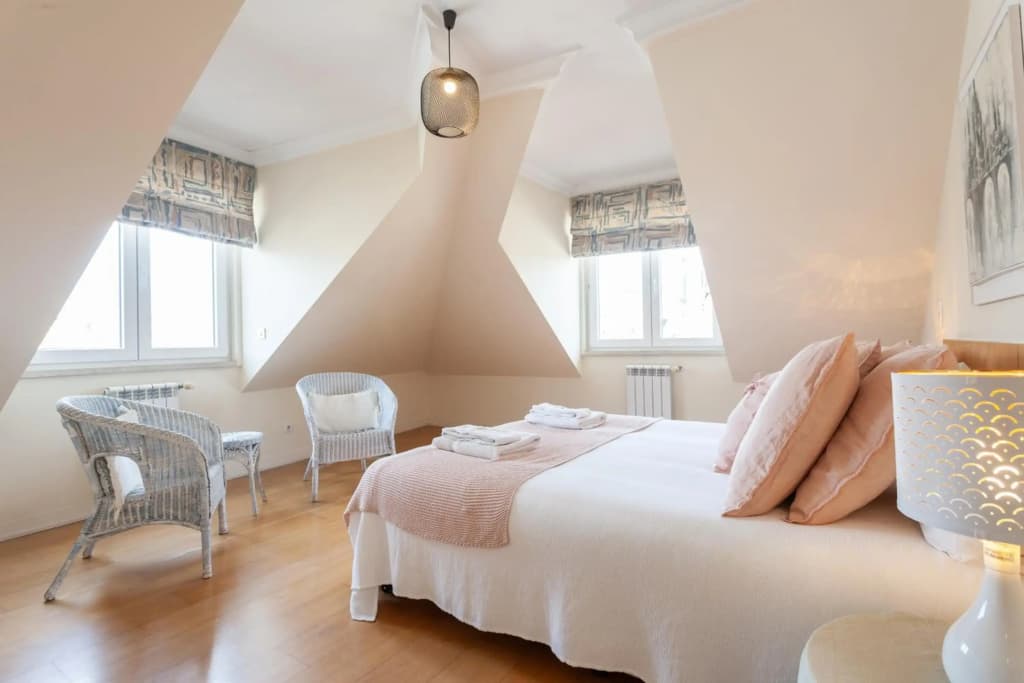 FLH Chic Chiado Exotic Spacious Residence - photo 5