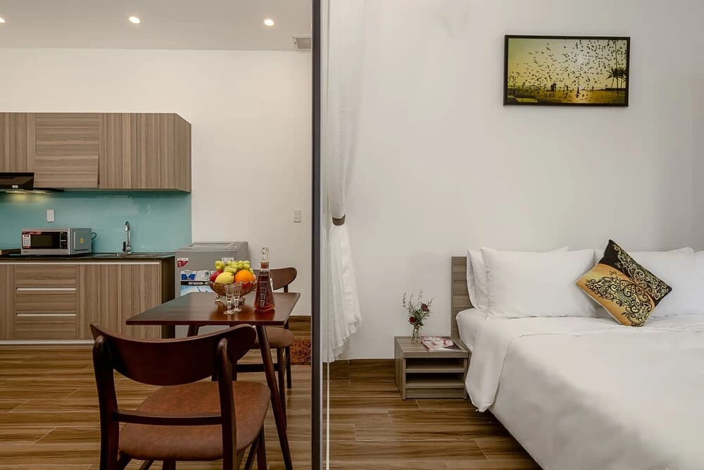 Van Apartment and Hotel - photo 12