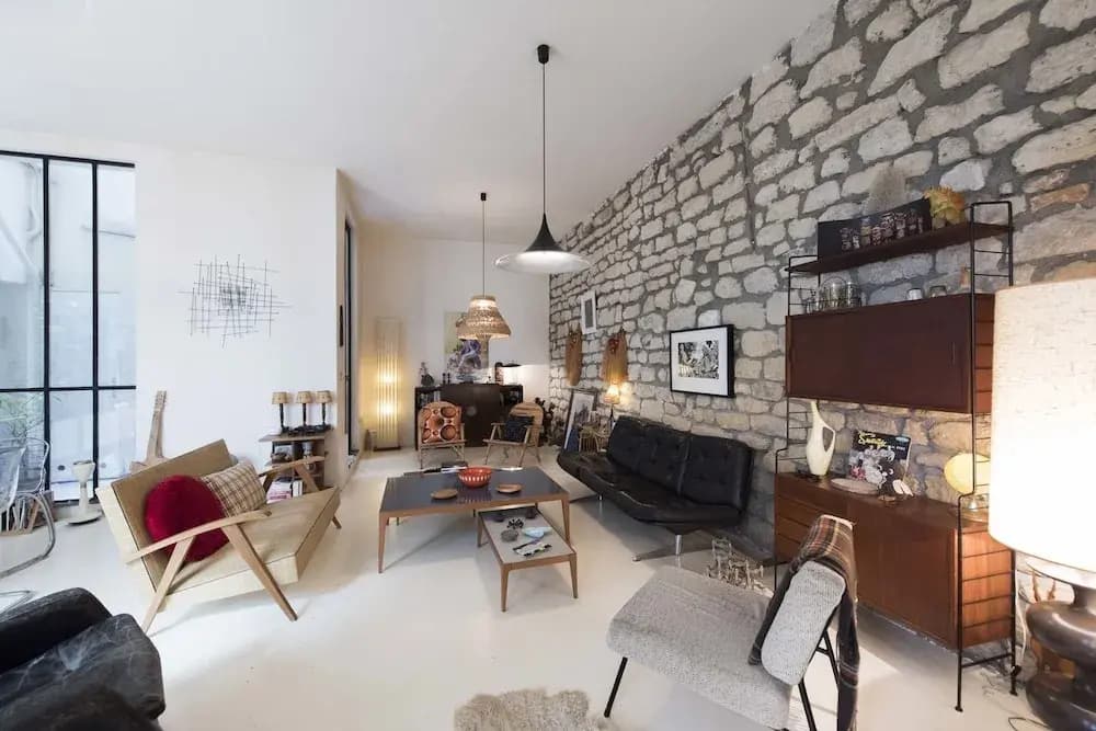 Loft Style Apartment With A Workshop Studio - photo 2