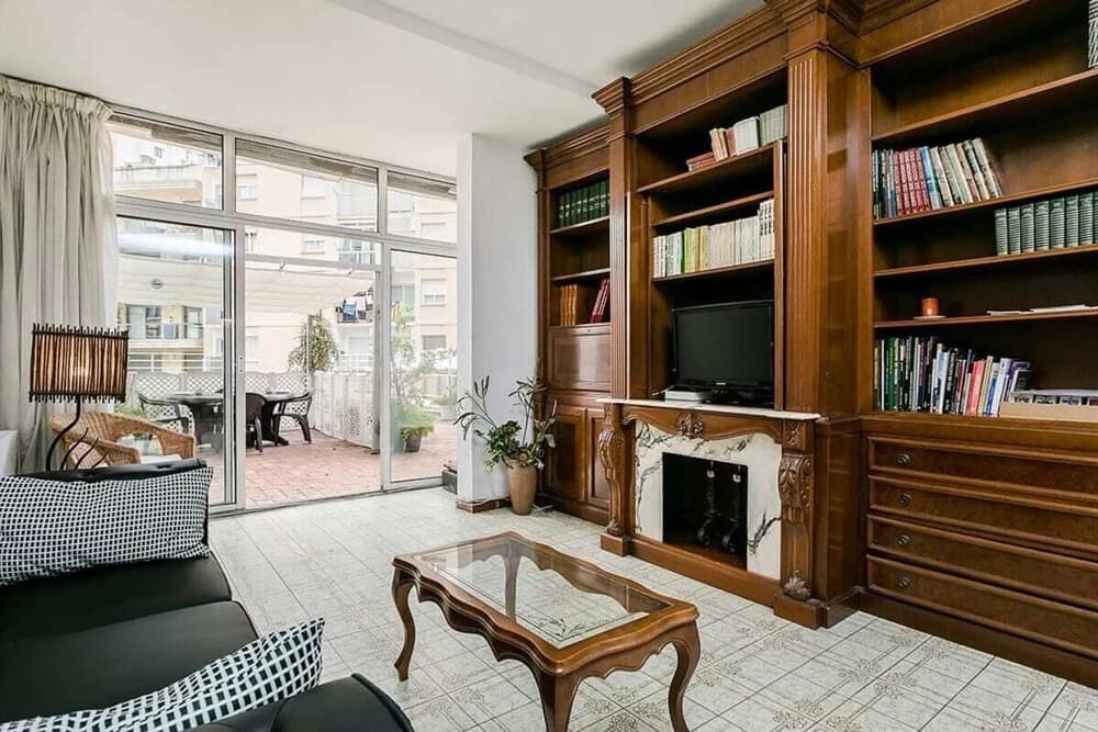 Vintage 3bed/2bath With big Terrace in Eixample - photo 7