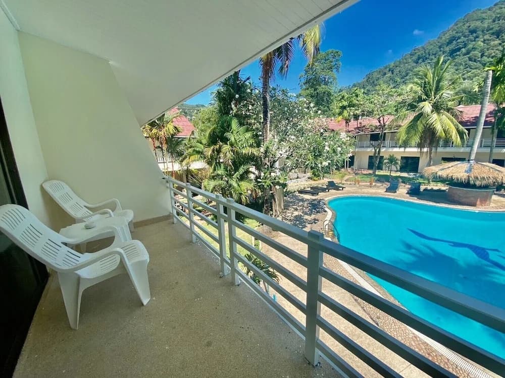 V Beach Resort - photo 10