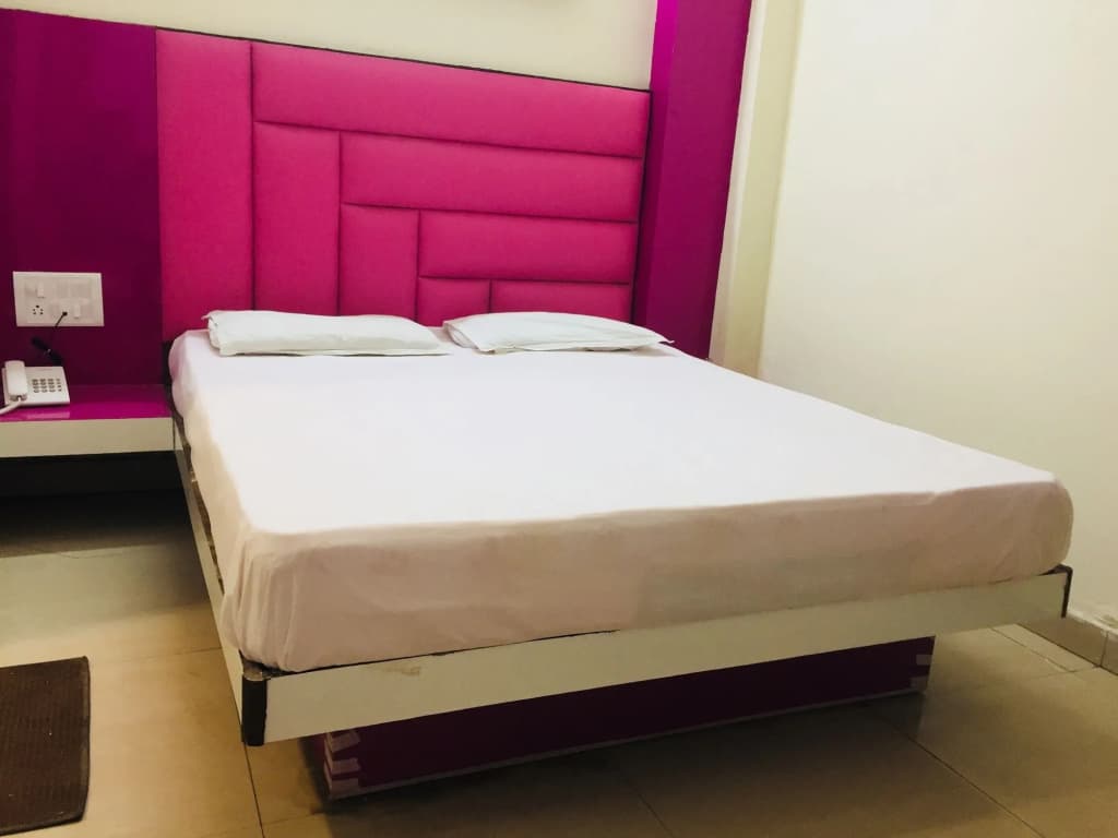 Hotel Tushar Continental - photo 3
