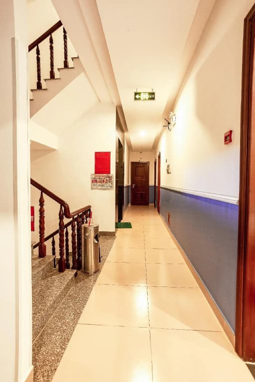 OYO 153 L&M Hotel - photo 11