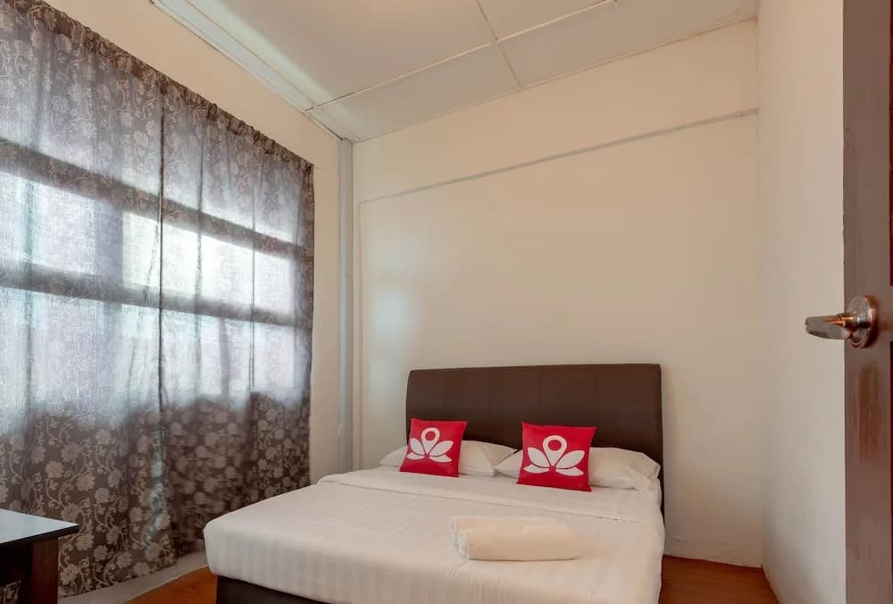 ZEN Rooms Island Backpackers - photo 4