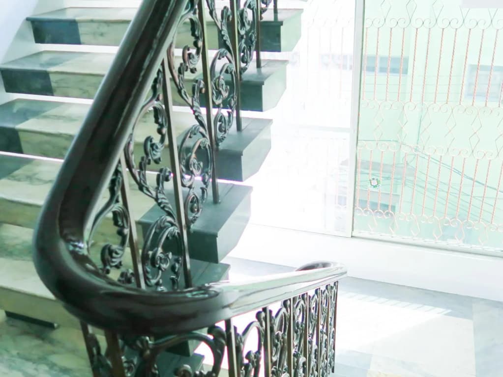 The Grand Palace Hostel - photo 5