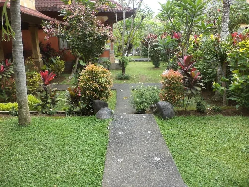 Merthayasa Bungalows - photo 9