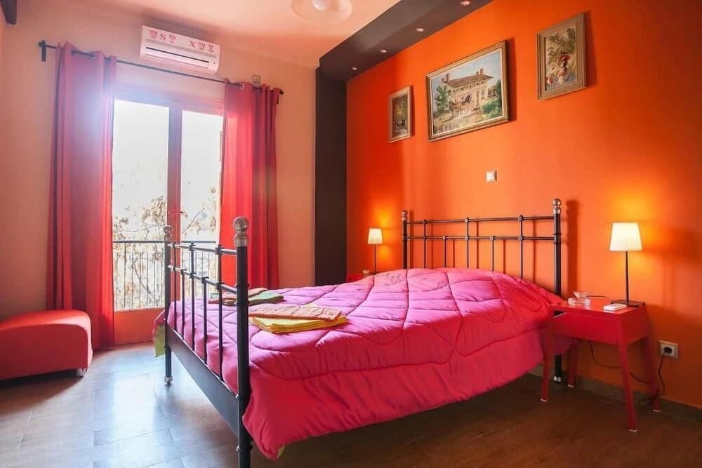Lovely 4 Double Bed Flat - photo 4