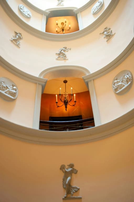 L'Hotel - photo 16