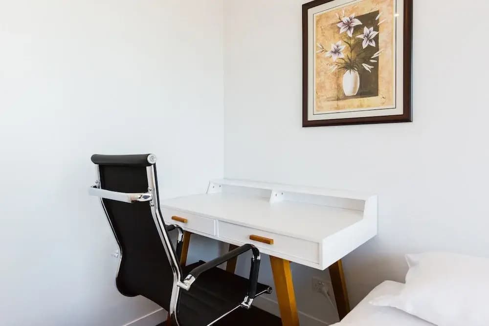 SANTERI, 2BDR Melbourne Apartment - photo 14