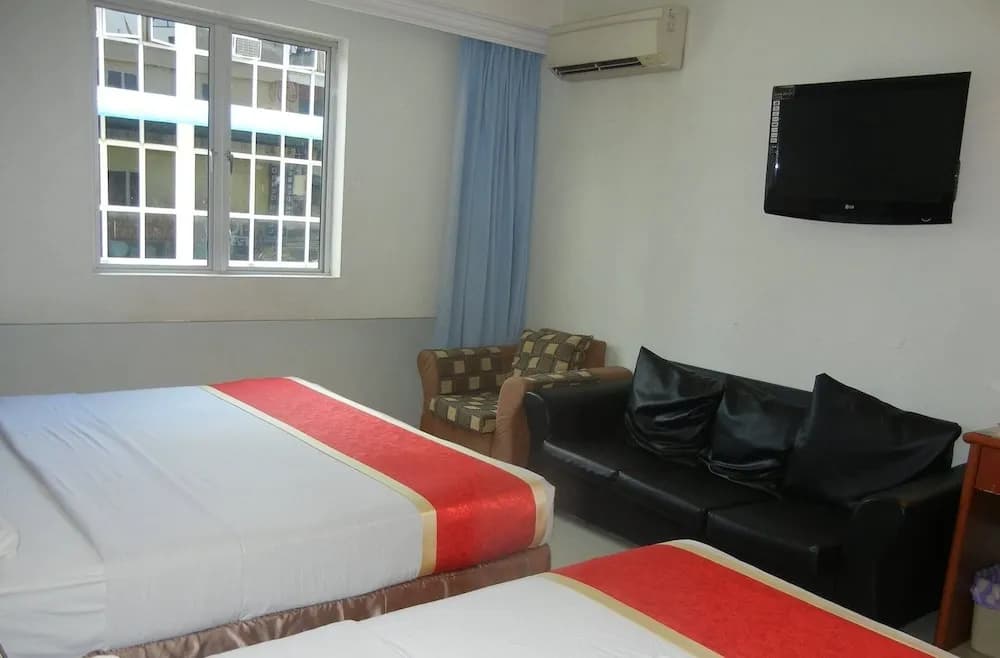 Borneo Hotel - photo 2