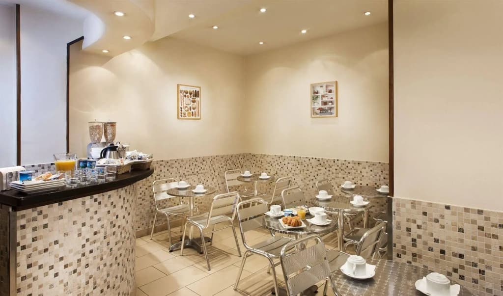 Merryl Hotel - photo 15