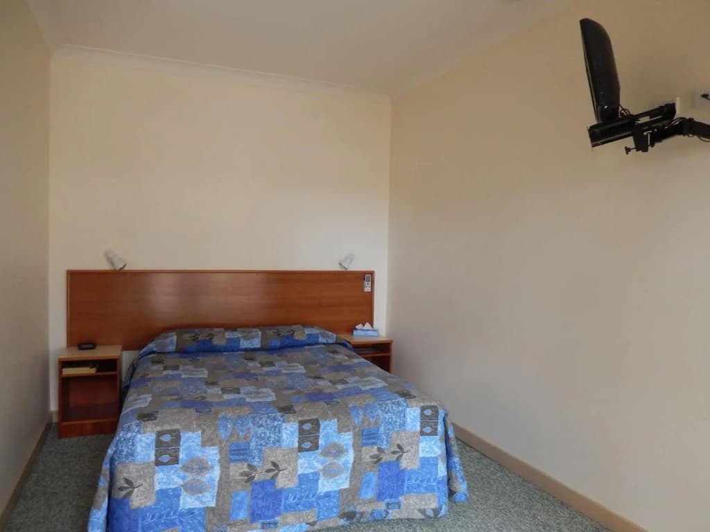Pioneer Way Motel - photo 4