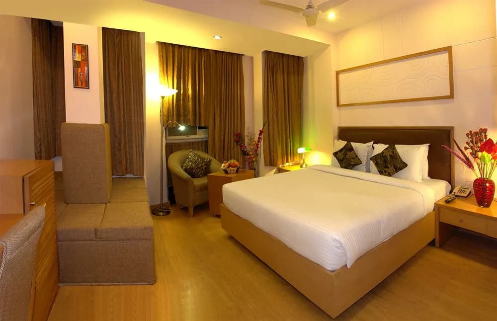 Hotel Crest Inn - photo 6