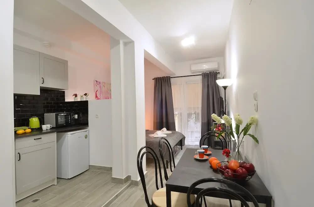 Metaxourgeio A, A Minimal Apartment - photo 8
