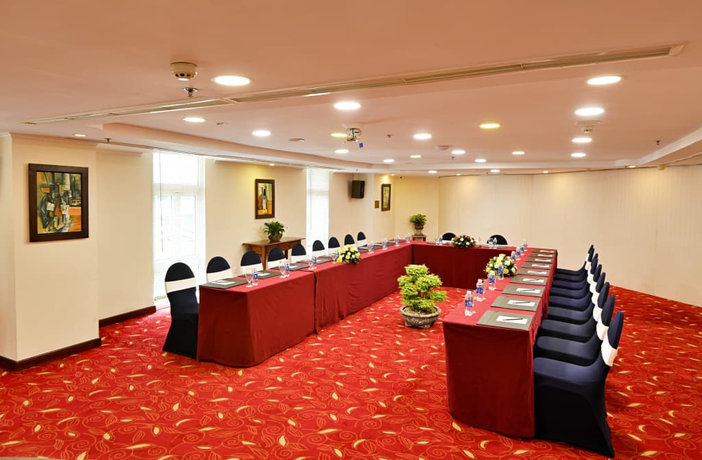 Hotel Grand Saigon - photo 18