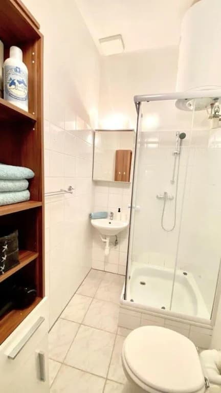 Amazonian Jungle Apartment in Vienna - photo 6