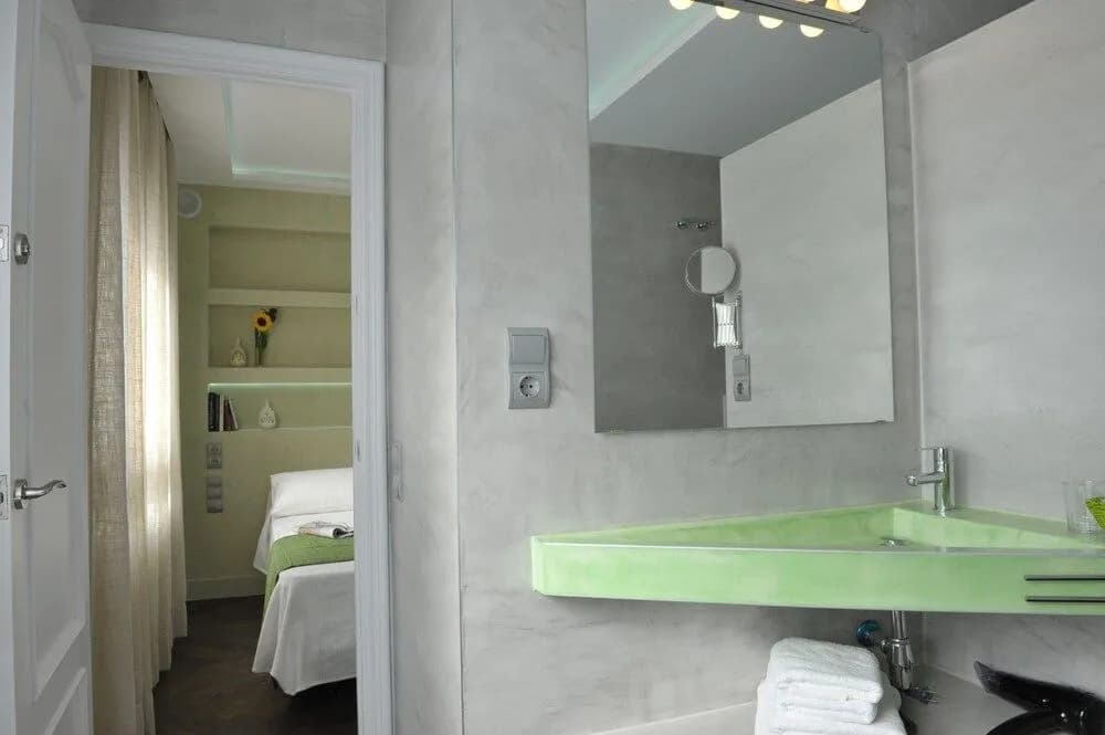 Gaudint Barcelona suites - photo 7