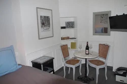 Petit Paris - Oasis in Marais - photo 3