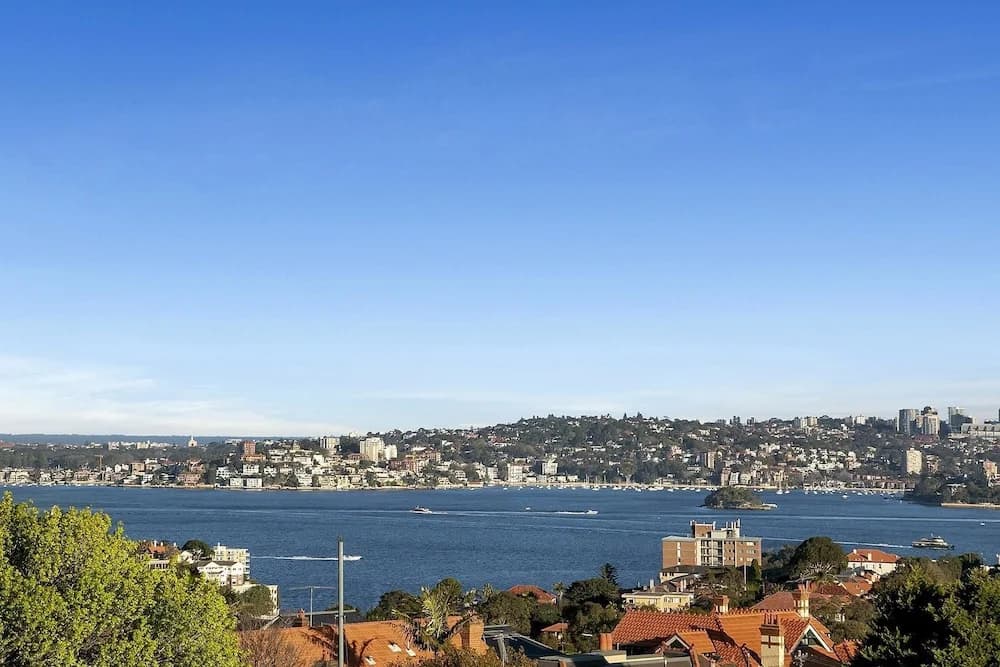 Modern Two Bedroom Apartment with Views - HARIS - photo 8