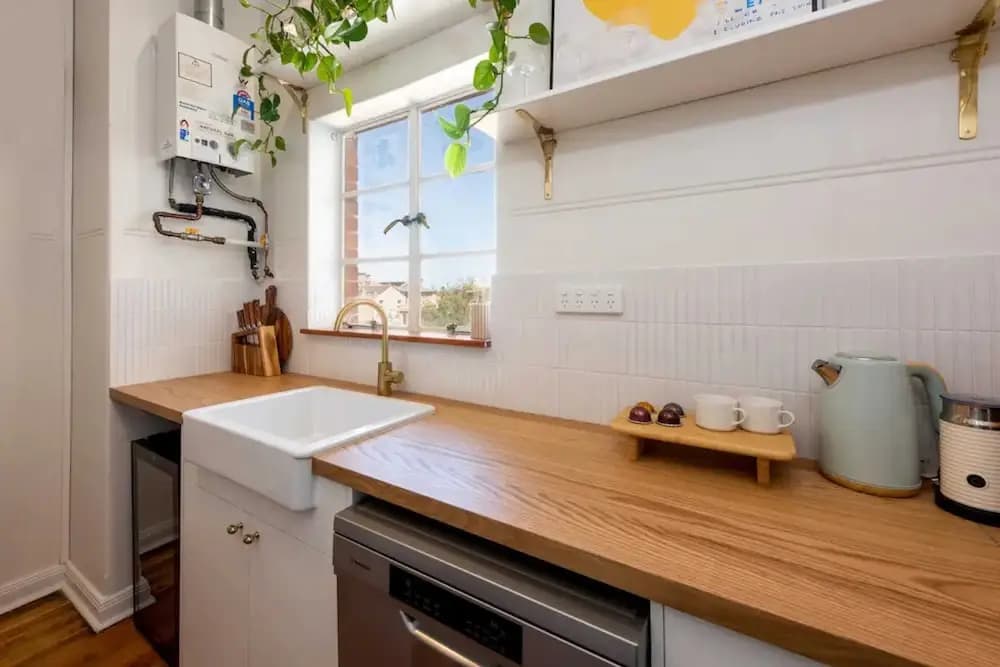 Charming Art Deco Unit in East Melbourne - photo 12
