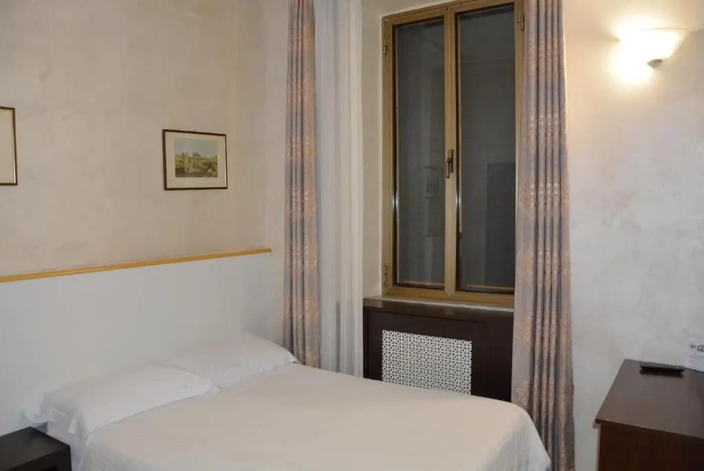 Roma Carina - photo 1