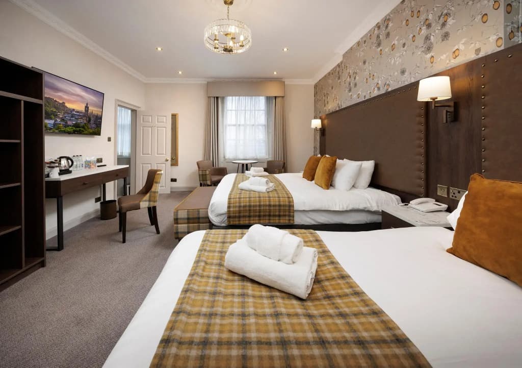 New Town Hotel - photo 5