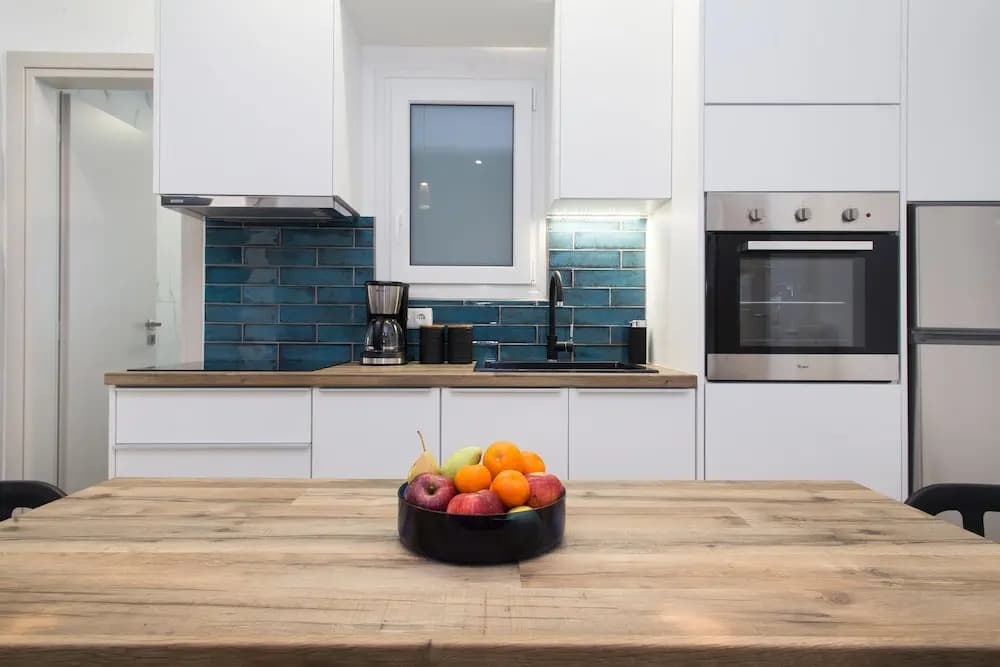 Modern Bohemian Style Sun-Splashed Loft - photo 14