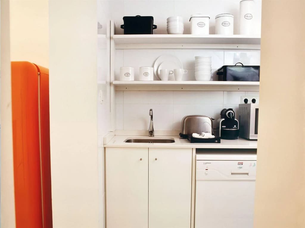 Chic & Basic Tallers Hostal - photo 14