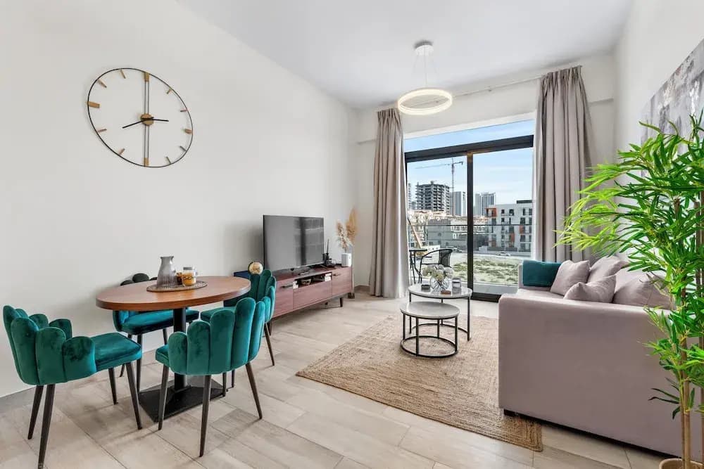 Waves - Stylish 1BR in JVC with Balcony & Pool - photo 3