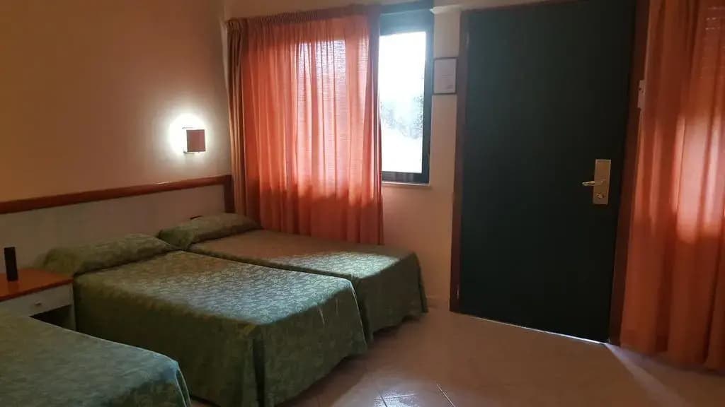 Hotel Laurence - photo 19