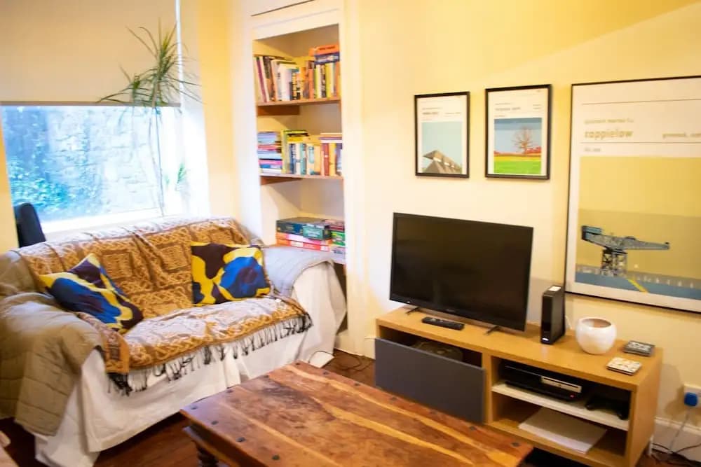 1 Bedroom Flat by Leith Walk - main photo