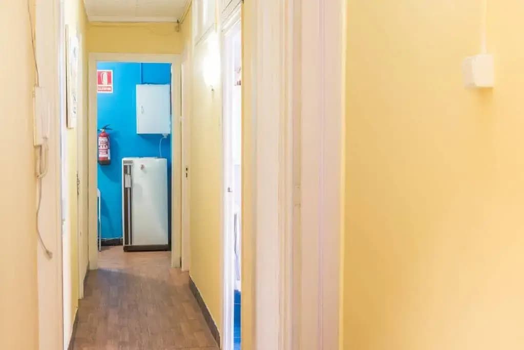 Hostel Turistic Castell - photo 10