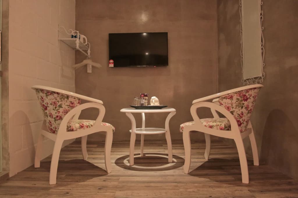 Just In Hotel - photo 5