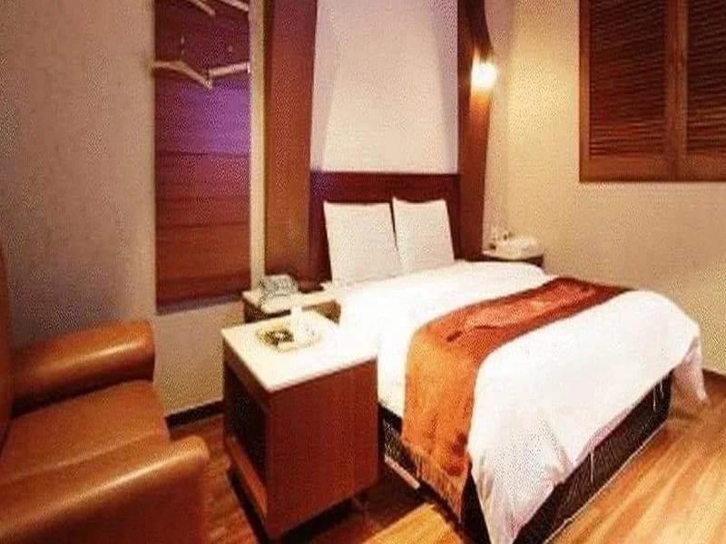 Liz Hotel - photo 6