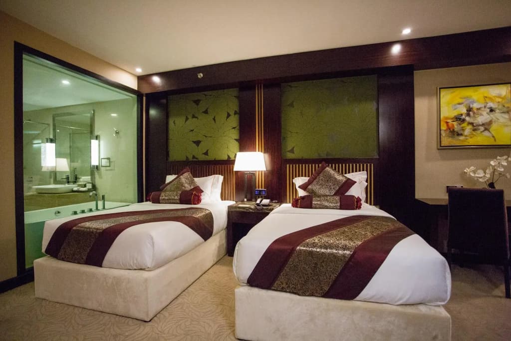 Royale Signature Hotel - photo 20