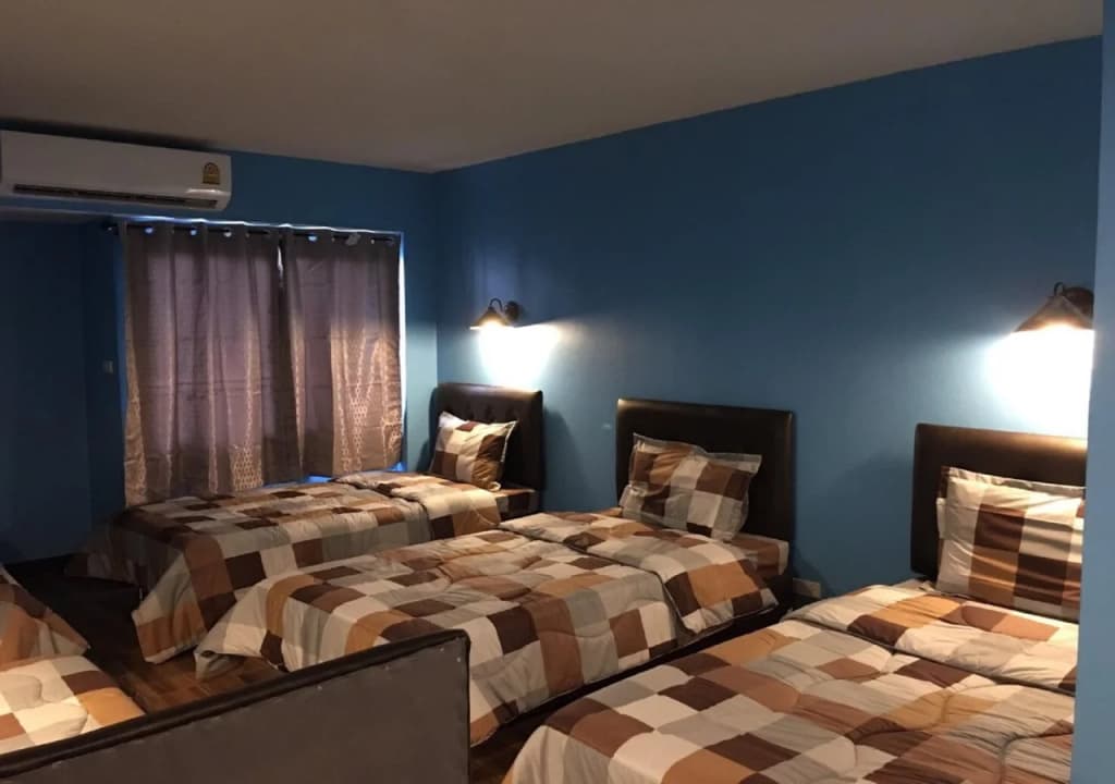 Bobsons Hostel Bangkok - photo 3