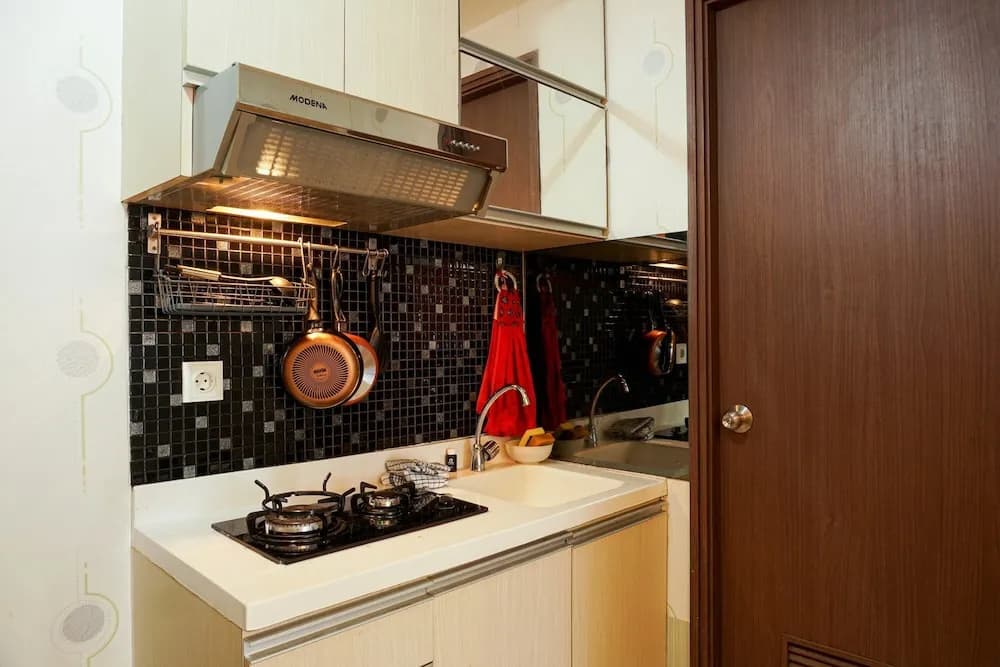Functional and Compact 1BR Belmont Apartment - photo 12