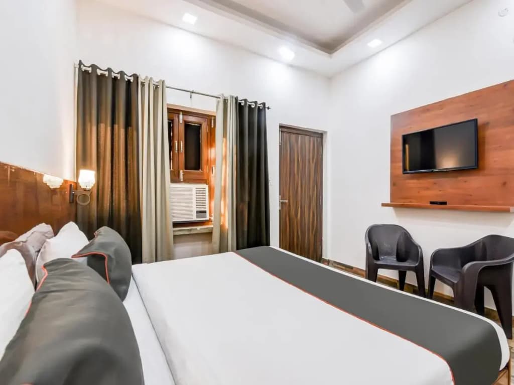 Hotel Orchid - photo 14