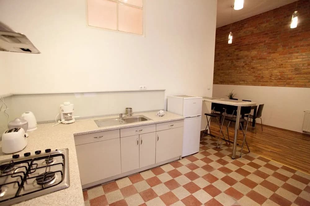 Kiraly Apartment - photo 14