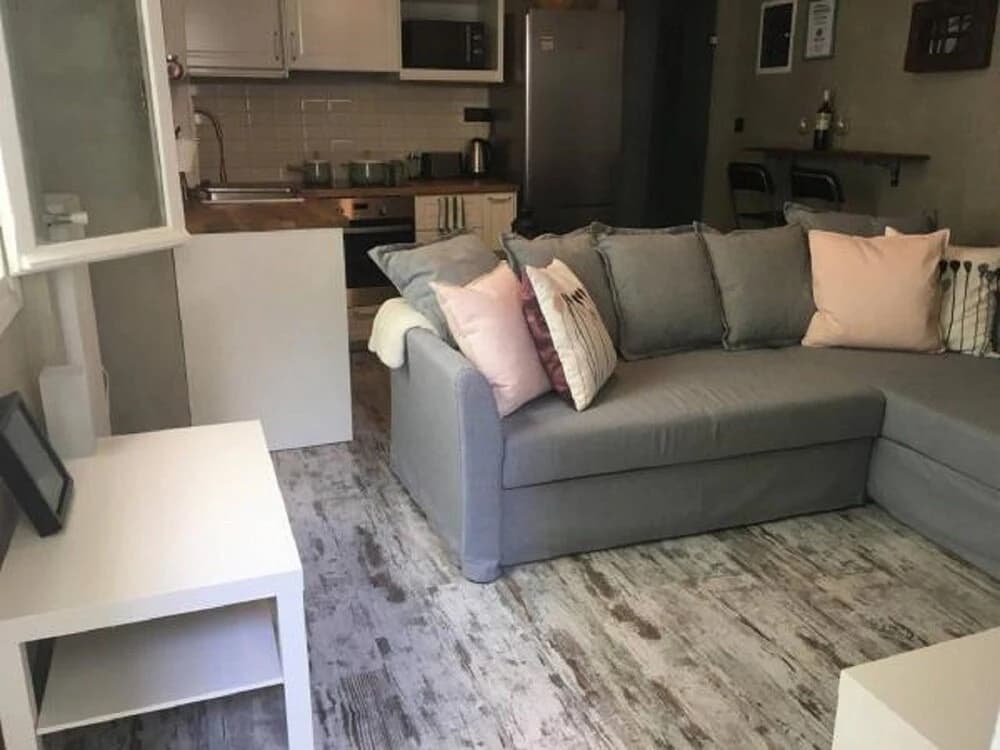 Cozy smart apt with courtyard in Koukaki - photo 4