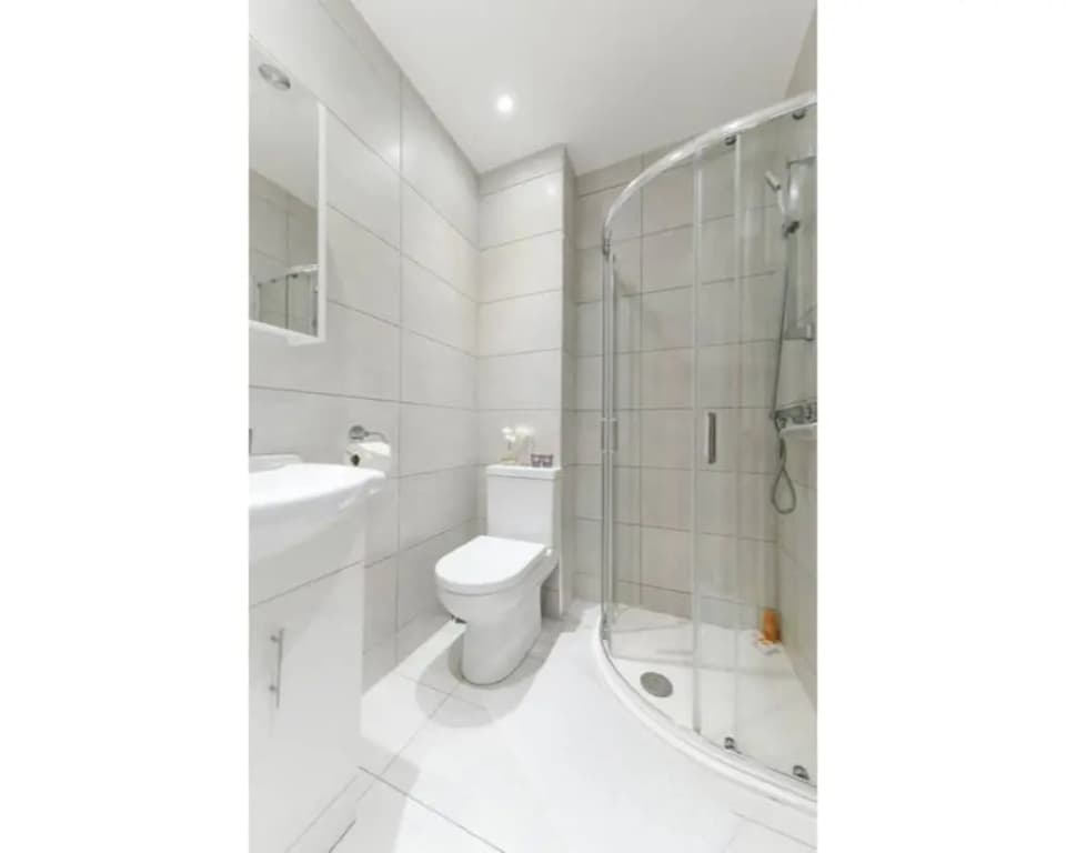 GSES Suite 11B - photo 4