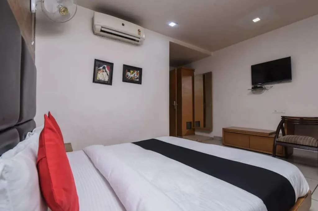 Hotel JPS Residency - photo 4