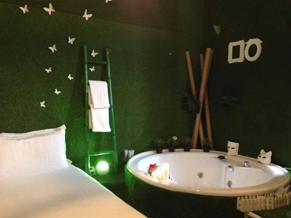 Jacuzzi Rooms - photo 7