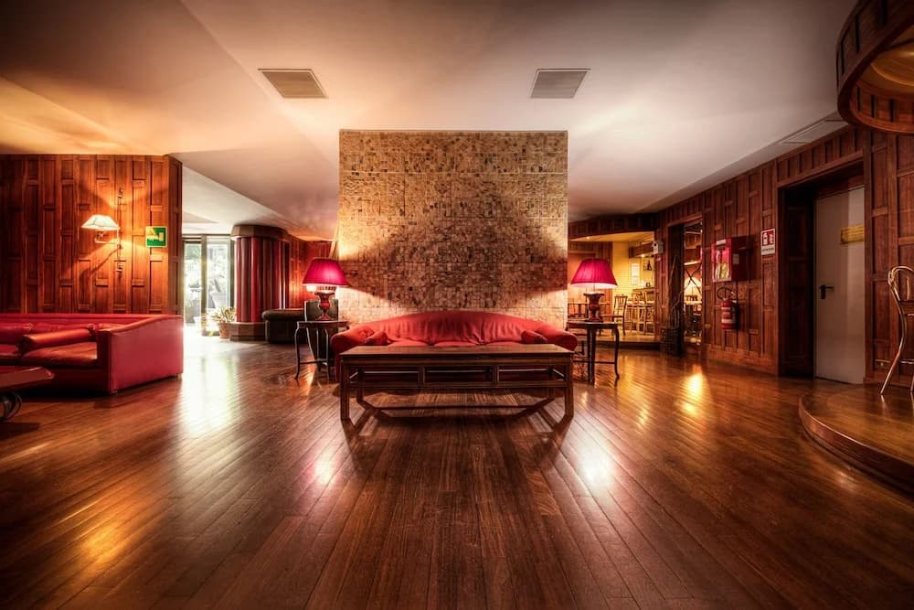 Colony Hotel - photo 23
