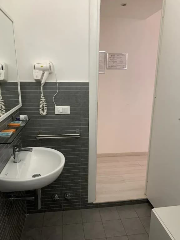 Tiburtina Suites - photo 9