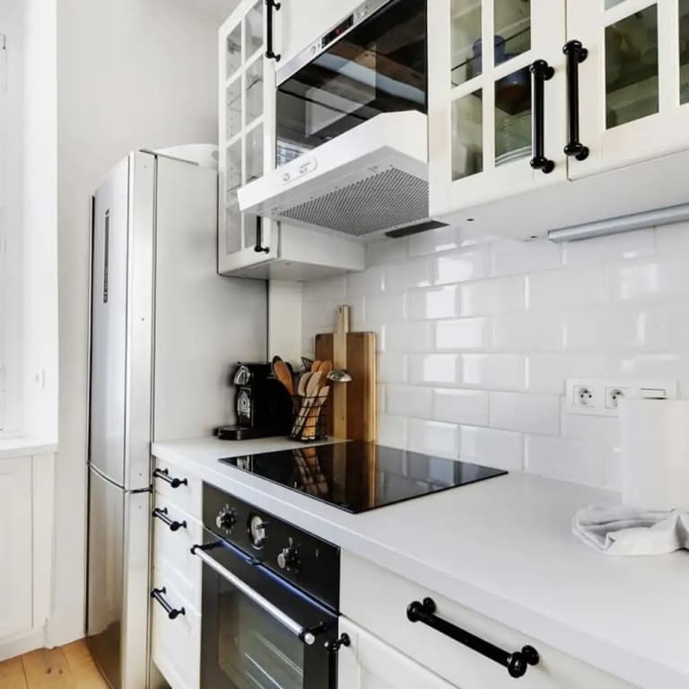 Classy Bourgeois Chic 2 Bedroom Apt in Le Marais - photo 18