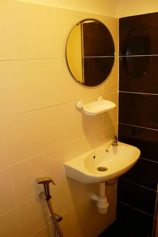 Hotel O V Stay Guesthouse - photo 9