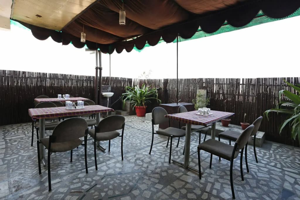 Hotel Delhi Continental - photo 11