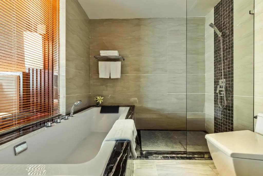 Muong Thanh Luxury Quang Ninh Hotel - photo 10
