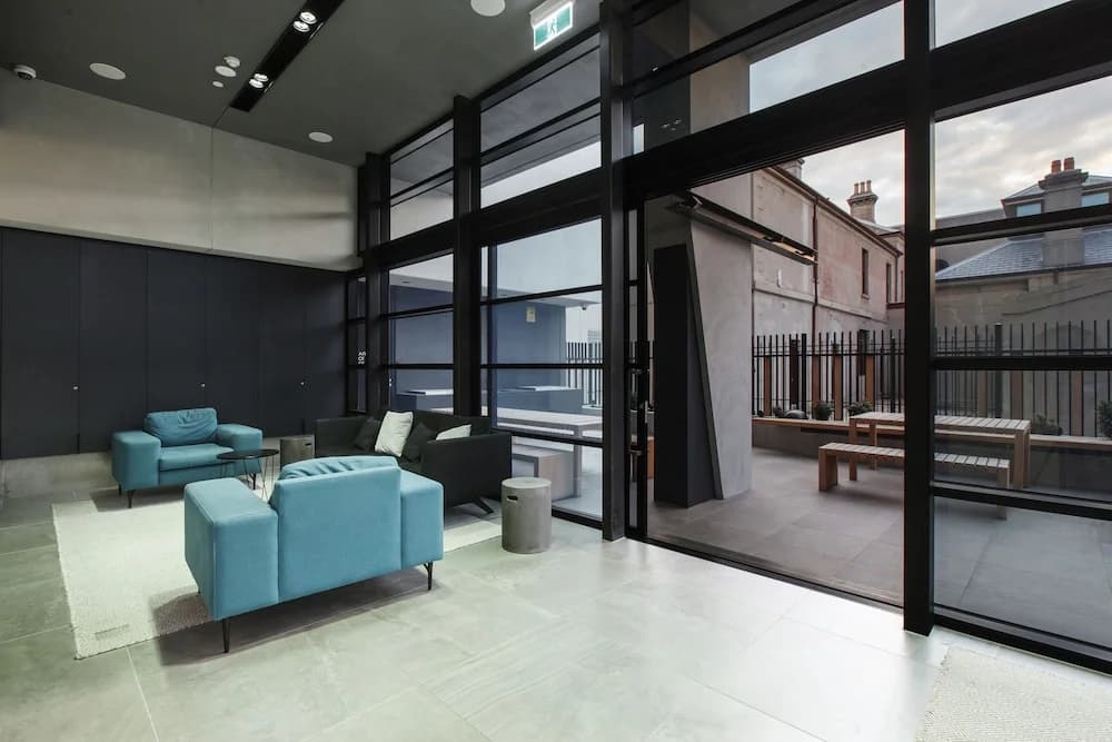 Ocean Views - Top Location - Parking - Restaurants - photo 2